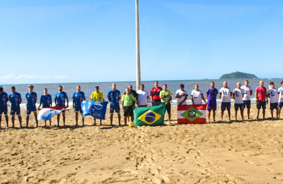 BOLA ROLANDO NO CATARINENSE DE BEACH SOCCER EM PENHA