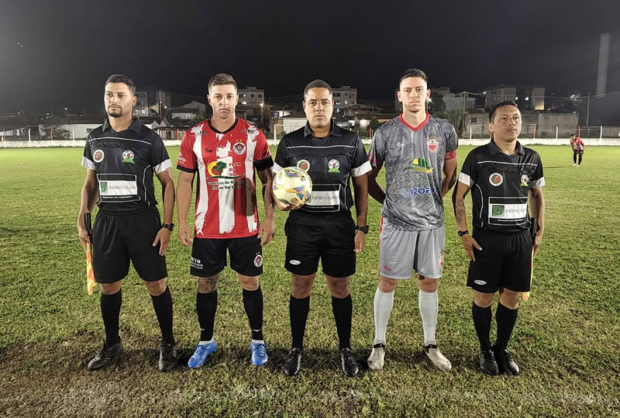 LIVERPOOL E COMUNIDADE DA PRAIA ESTREIAM CMO VITÓRIA NA COPA PALHOÇA 