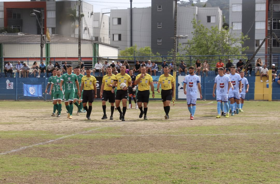 VILA NA FINAL DO MUNICIPAL DE FLORIPA 